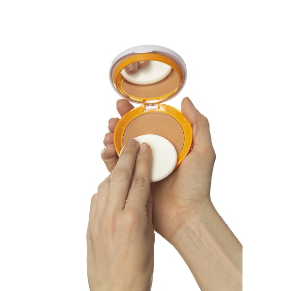 HELIOCARE 360º SPF 50+ OIL-FREE COMPACT COLOR PEARL 10G.
